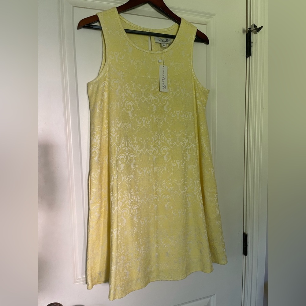 Simply Noelle casual yellow dress S/M with pockets
